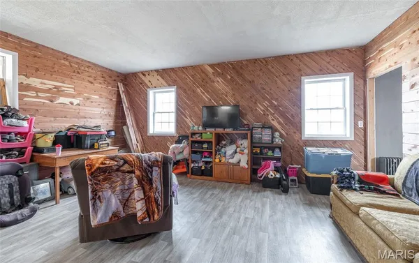 $300,000 | 12855 Chicago Road, Dixon, MO 65459