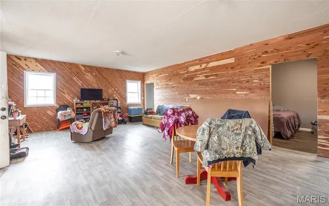 $300,000 | 12855 Chicago Road, Dixon, MO 65459