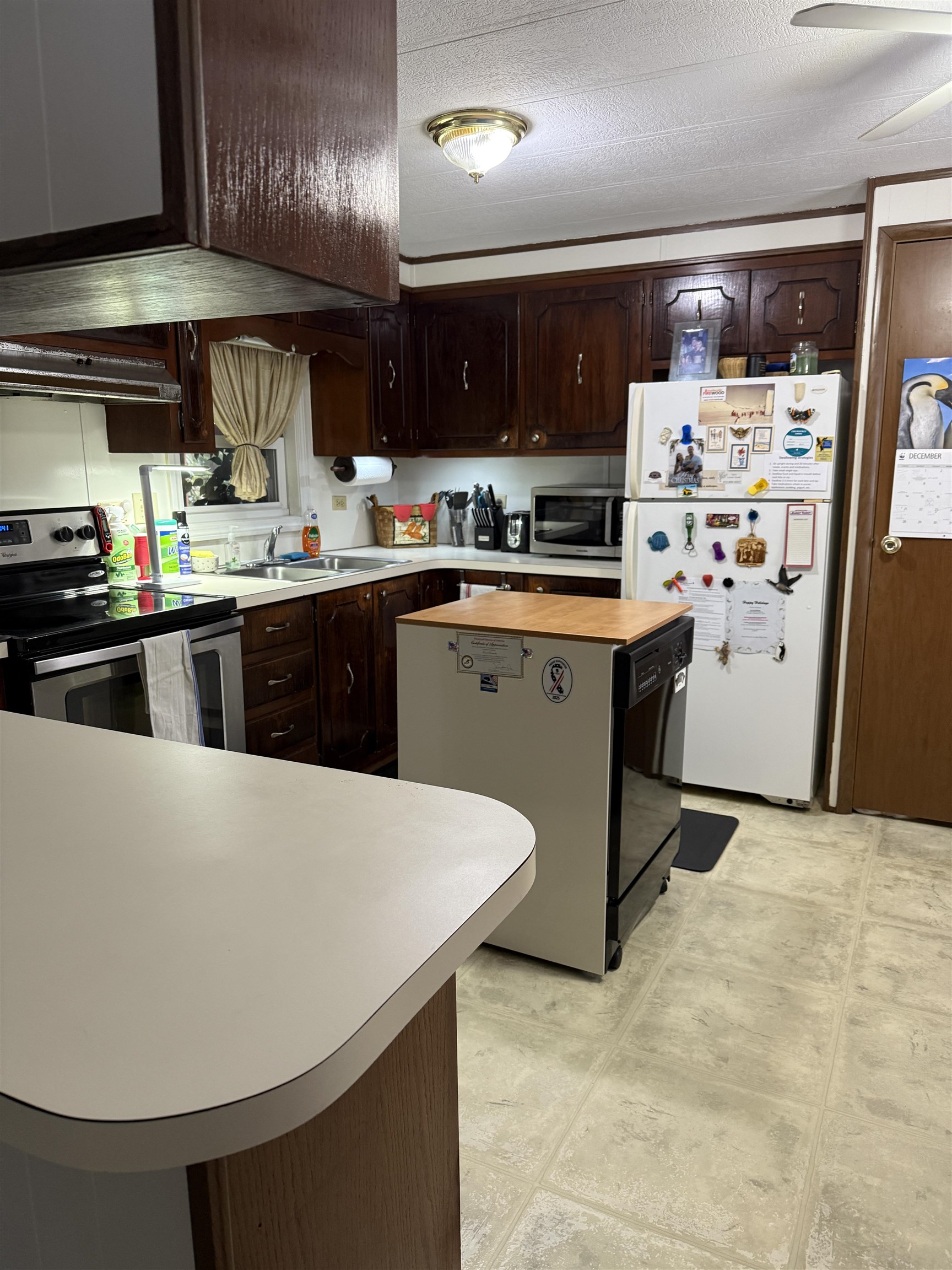 1013 Camelot Drive Exeter, NH 03833 - Photo 8 of 29