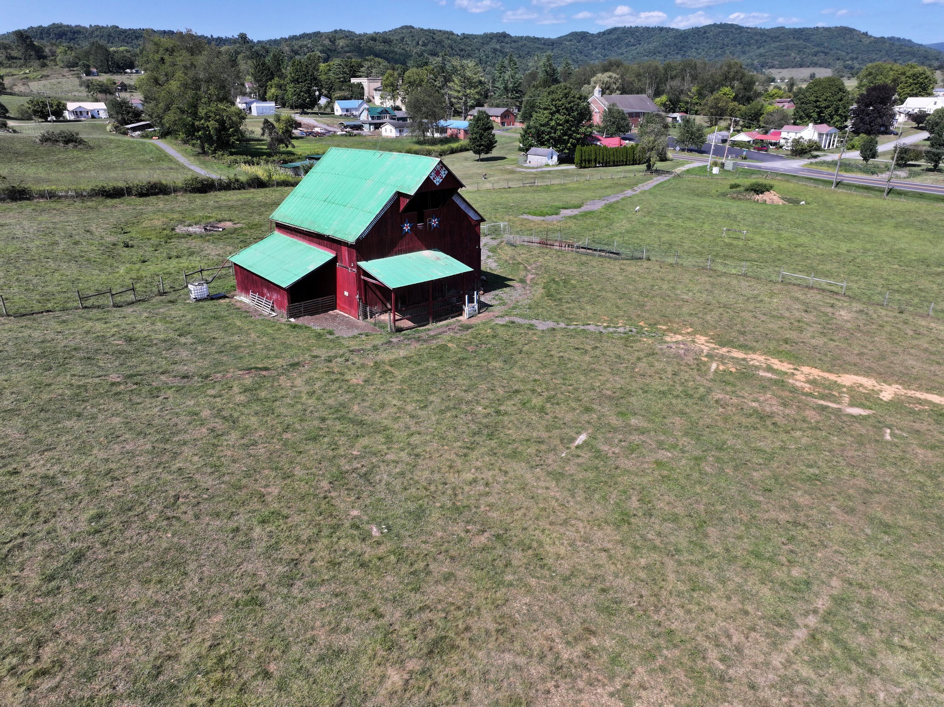 219 Rt Renick, WV 24966 - Photo 43 of 44 Barn 1