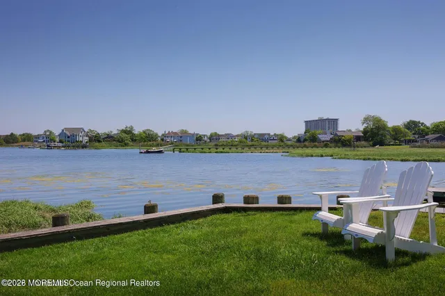 $3,800 | 25 Meadow Avenue, Unit 72, Monmouth Beach, NJ 07750