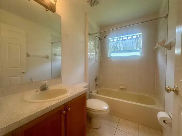 $2,700 | 6144 Bobby Jones Court, Palmetto, FL 34221