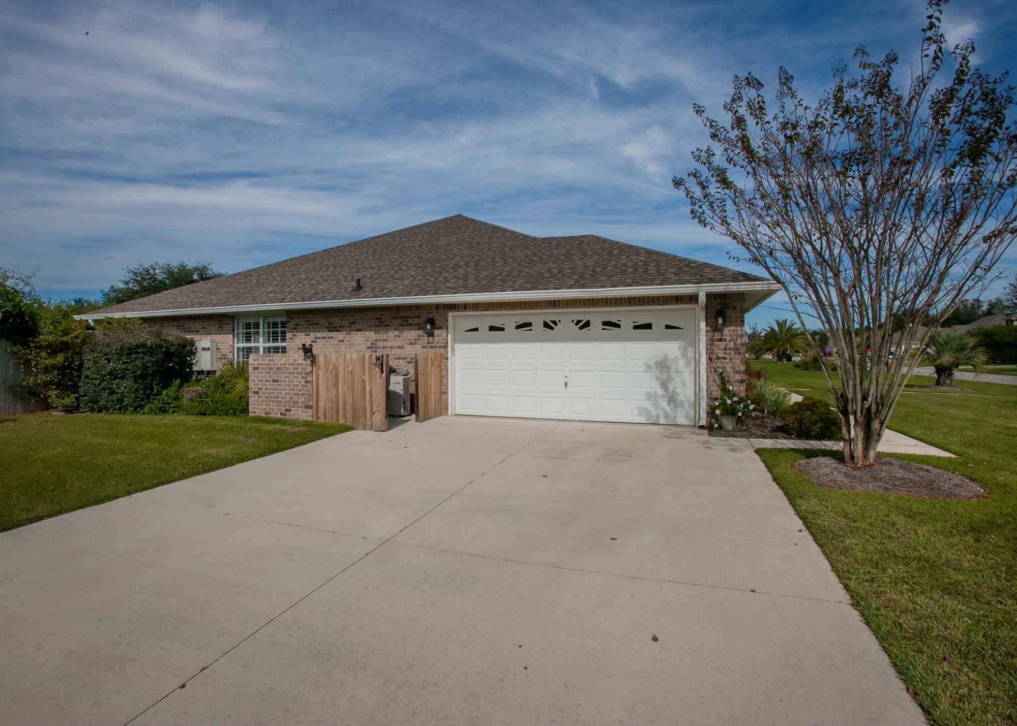 225 Meadow Run Loop Foley, AL 36535 - Photo 2 of 44