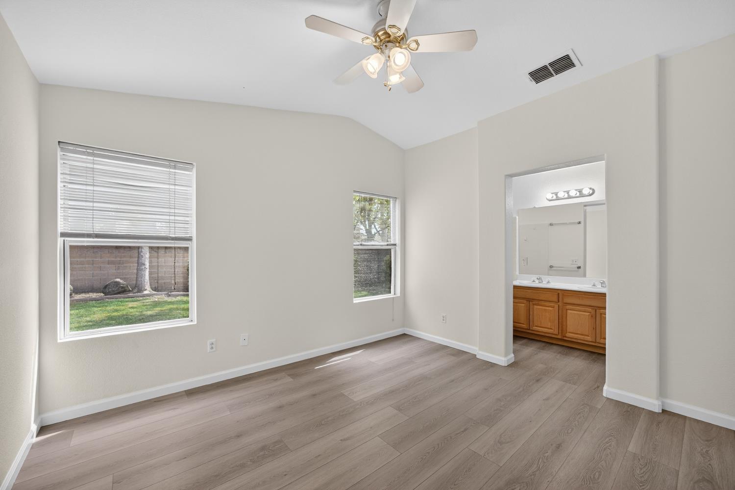 3364 Calla Lily Way Sacramento, CA 95833 - Photo 12 of 28