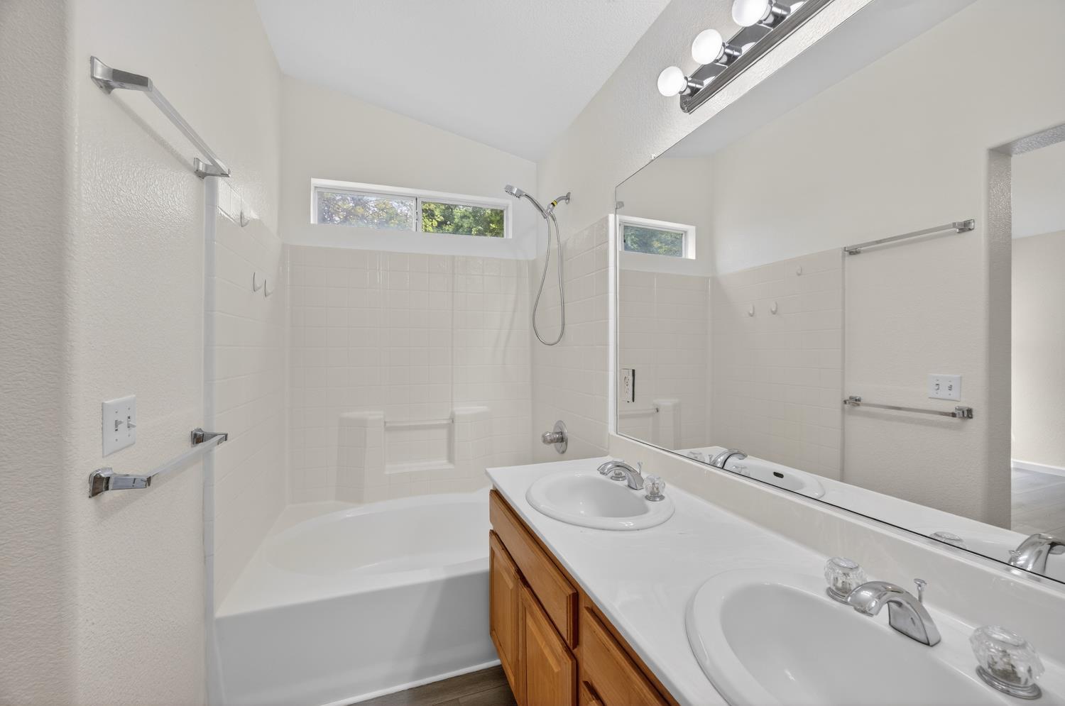 3364 Calla Lily Way Sacramento, CA 95833 - Photo 14 of 28