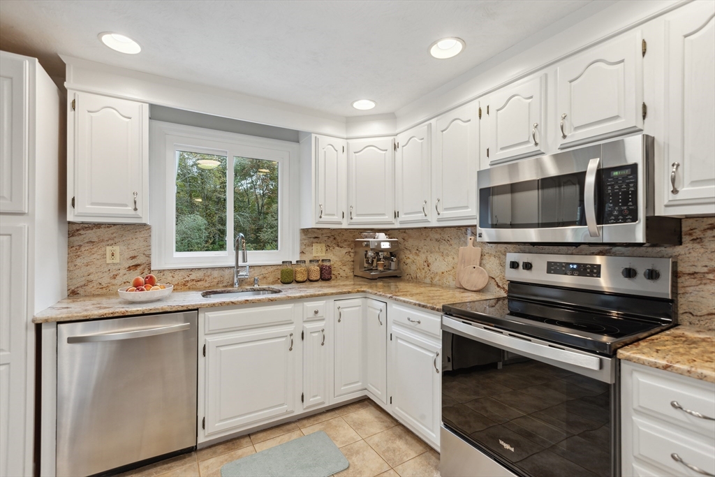480 Main Street Hanover, MA 02339 - Photo 4 of 12 Gallery Image 4