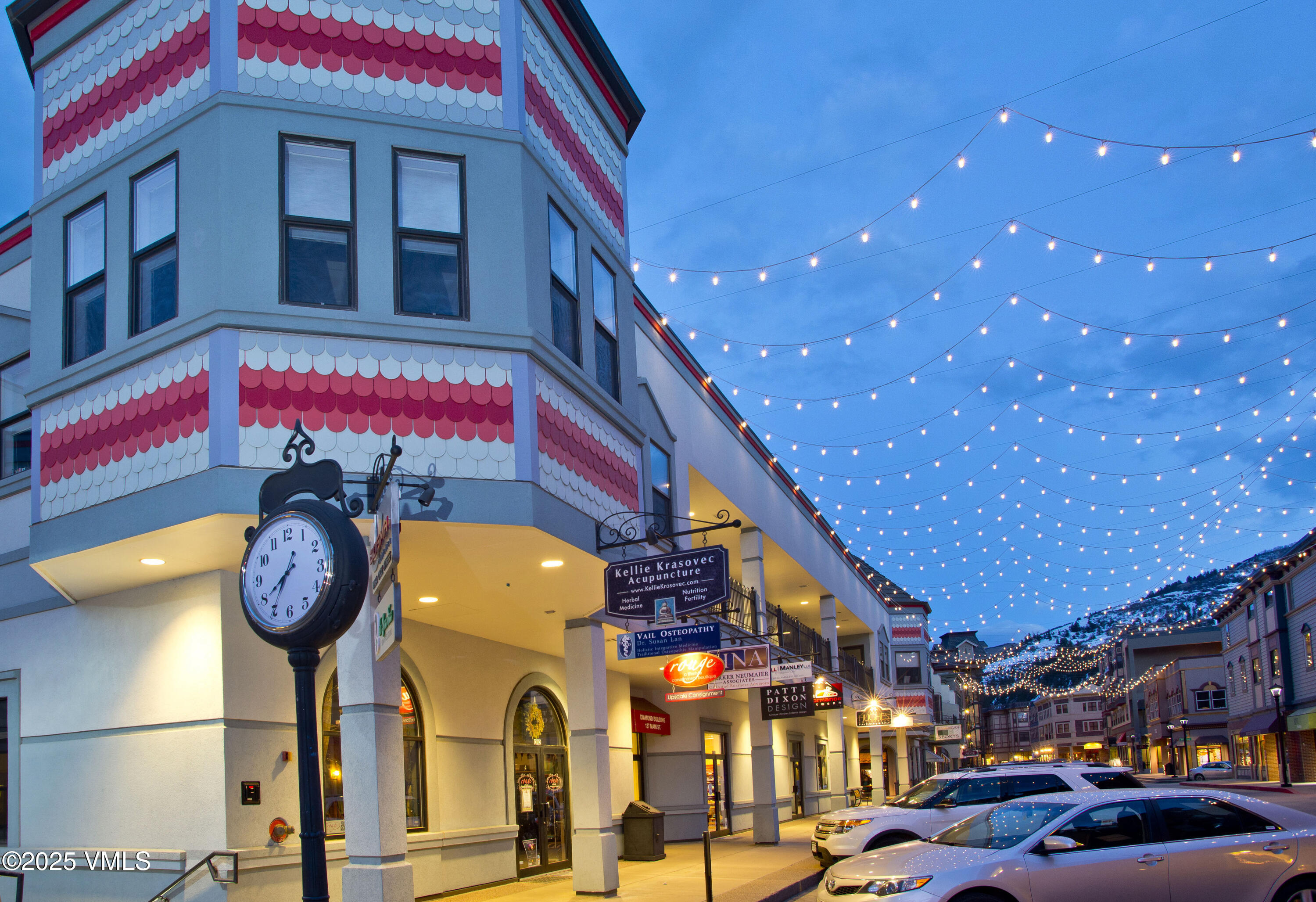 137 Main Street, Unit O201 Edwards, CO 81632 - Photo 3 of 29 RvrWlkDiamond_03