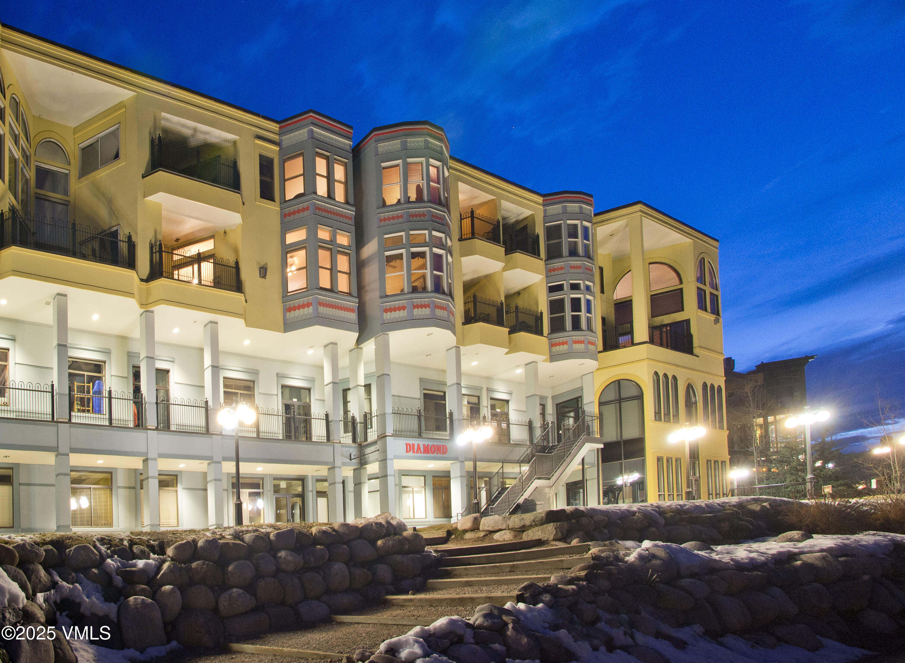 137 Main Street, Unit O201 Edwards, CO 81632 - Photo 4 of 29 RvrWlkDiamond_05