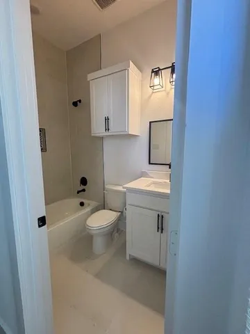 $2,000 | 104 Francis Street, Hillsboro, TX 76645