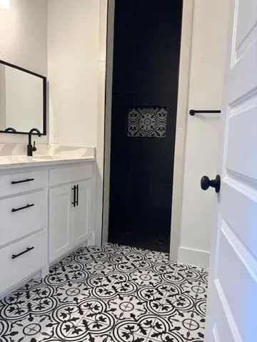 $2,000 | 104 Francis Street, Hillsboro, TX 76645