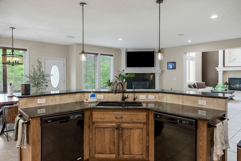 10877 South Barth Road Olathe, KS 66061 - Photo 12 of 49