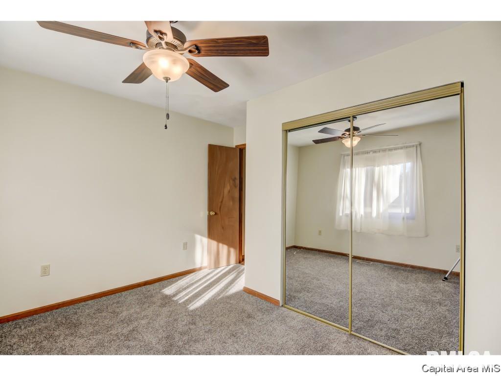 9287 Lost Spring Road Dawson, IL 62520 - Photo 26 of 36 Gallery Image 26