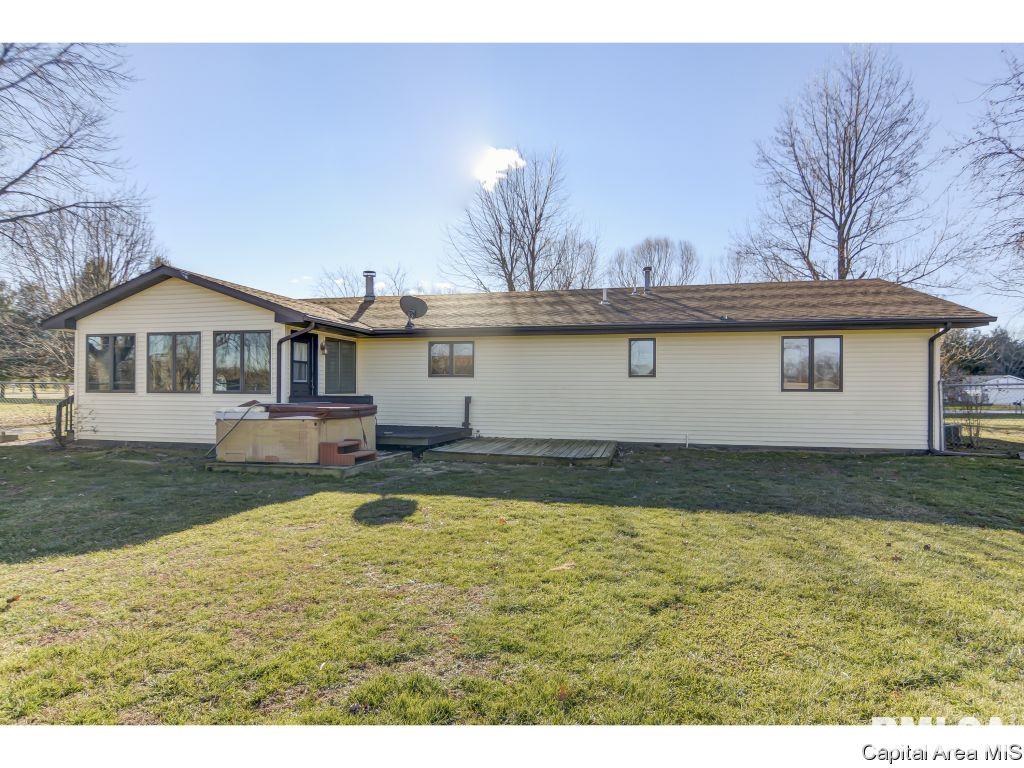 9287 Lost Spring Road Dawson, IL 62520 - Photo 32 of 36 Gallery Image 32