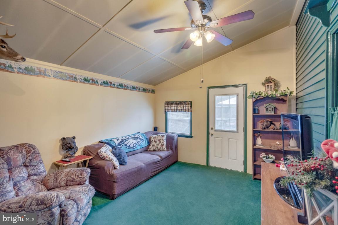 33 Linden Avenue Rutledge, PA 19070 - Photo 11 of 36 Bonus room off Family Room