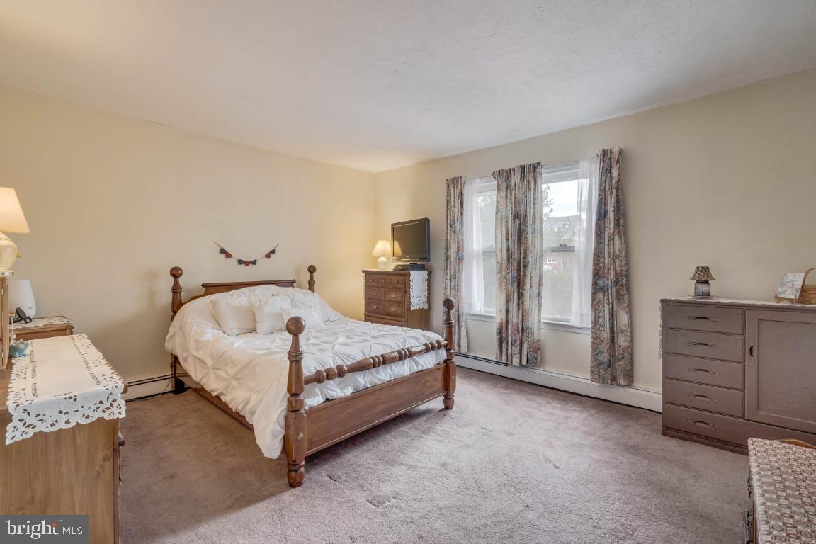 33 Linden Avenue Rutledge, PA 19070 - Photo 20 of 36 Master Bedroom 2nd Floor