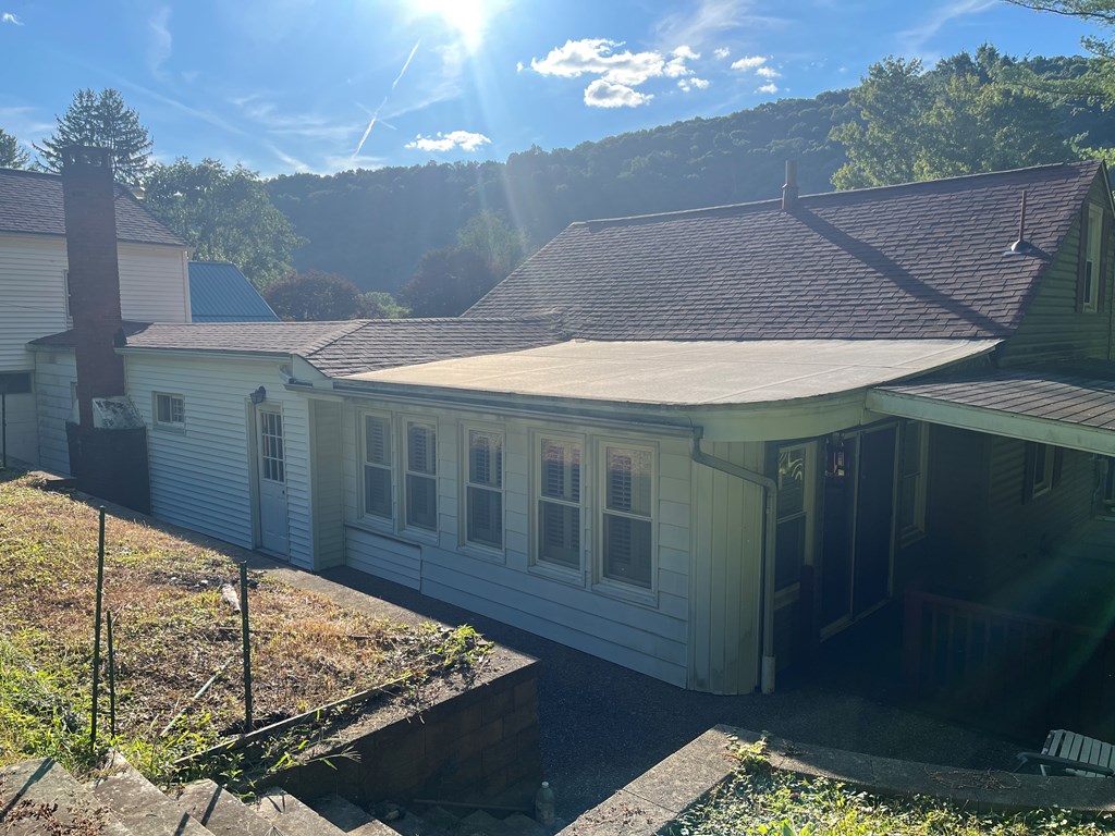 164 Nagel Road Oil City, PA 16301 - Photo 29 of 37 a view of a balcony