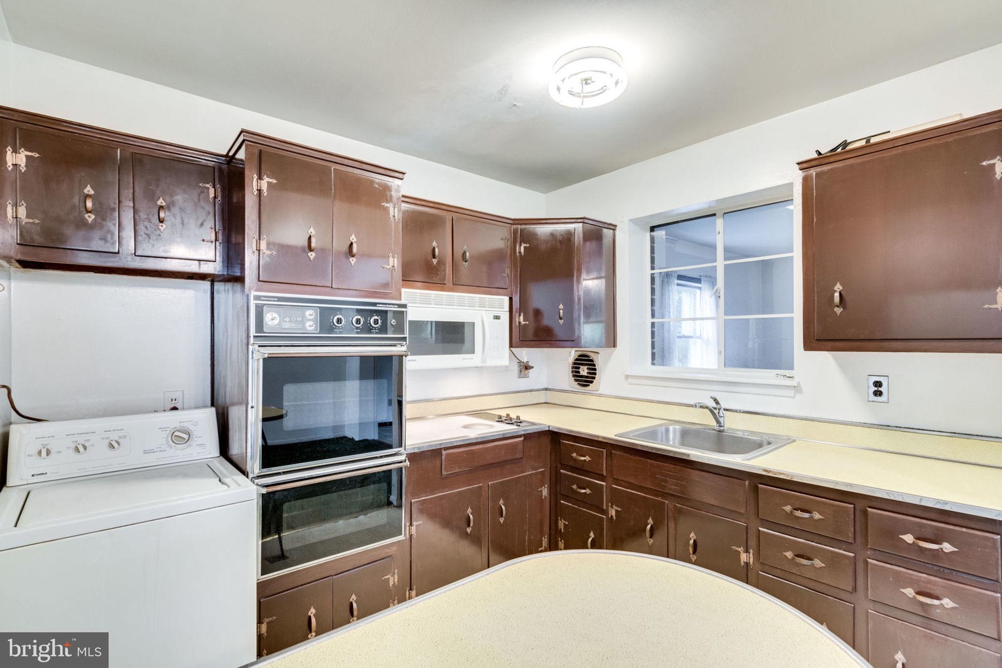 7215 Loisdale Road Springfield, VA 22150 - Photo 7 of 29