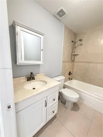 $2,400 | 8428 Northwest 103rd Street, Unit 104C, Hialeah Gardens, FL 33016