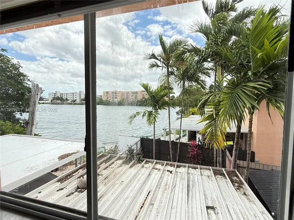 $2,400 | 8428 Northwest 103rd Street, Unit 104C, Hialeah Gardens, FL 33016