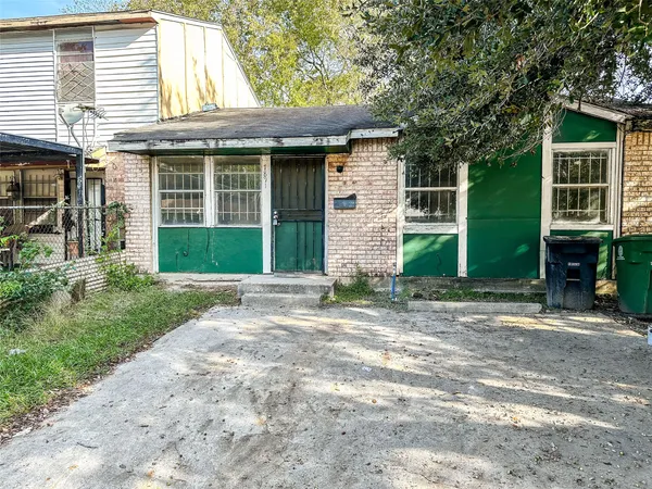 $1,200 | 7891 Gallahad Street, Houston, TX 77078