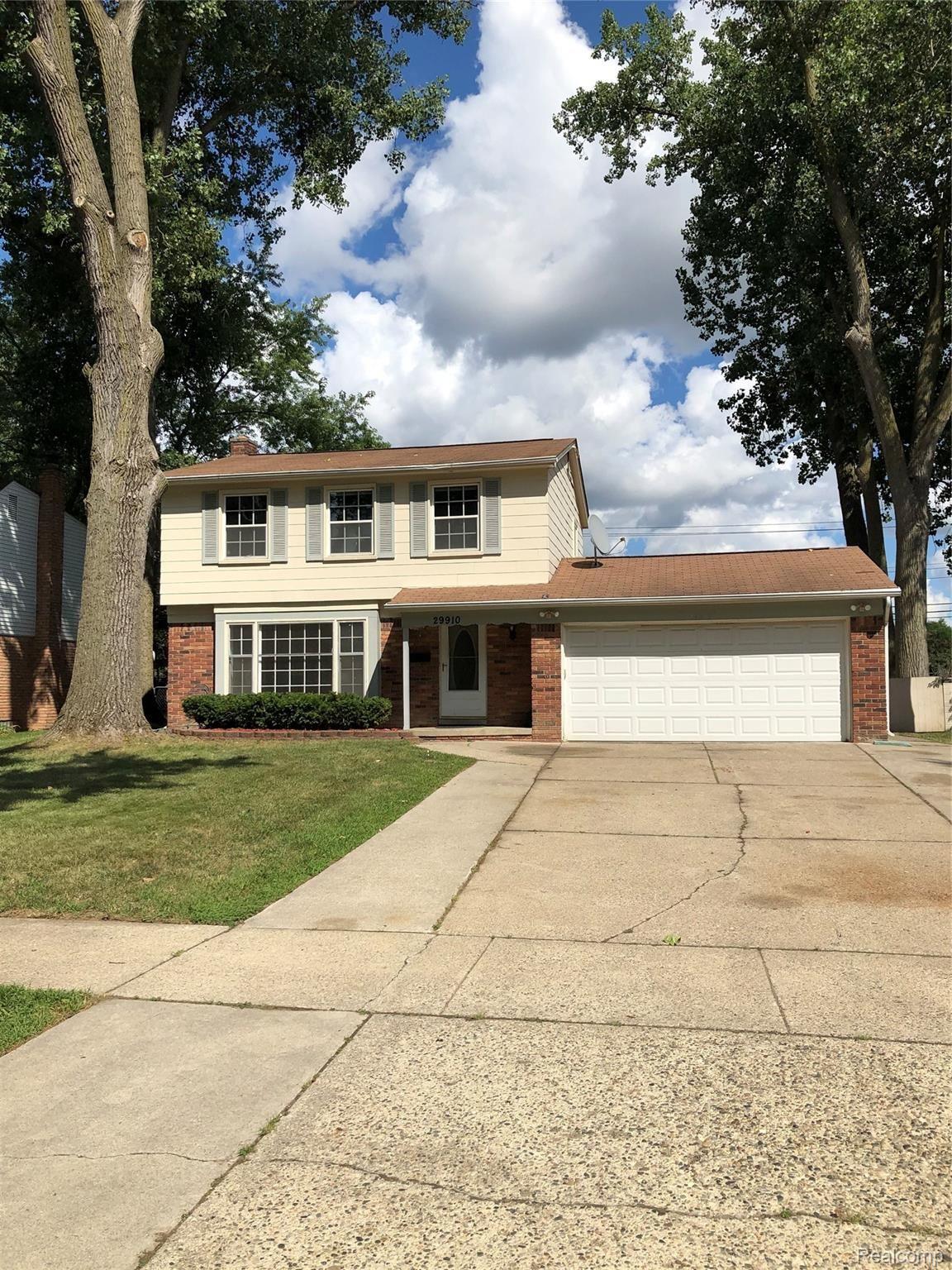 29910 Rambling Road Southfield, MI 48076 - Photo 1 of 56 IMG_1298.JPG