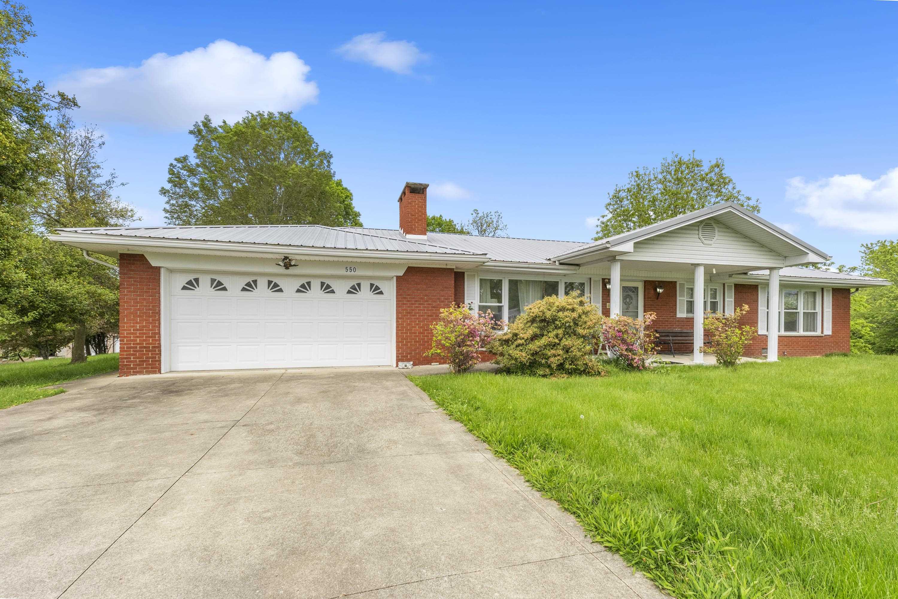 550 Old Buckley Road Ashland, KY 41102 - Photo 1 of 33 Gallery Image 1