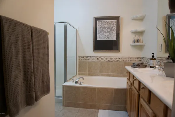 $5,550 | 3131 East Legacy Drive, Unit 2038, Phoenix, AZ 85042