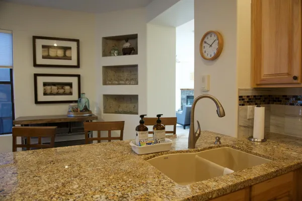 $5,550 | 3131 East Legacy Drive, Unit 2038, Phoenix, AZ 85042