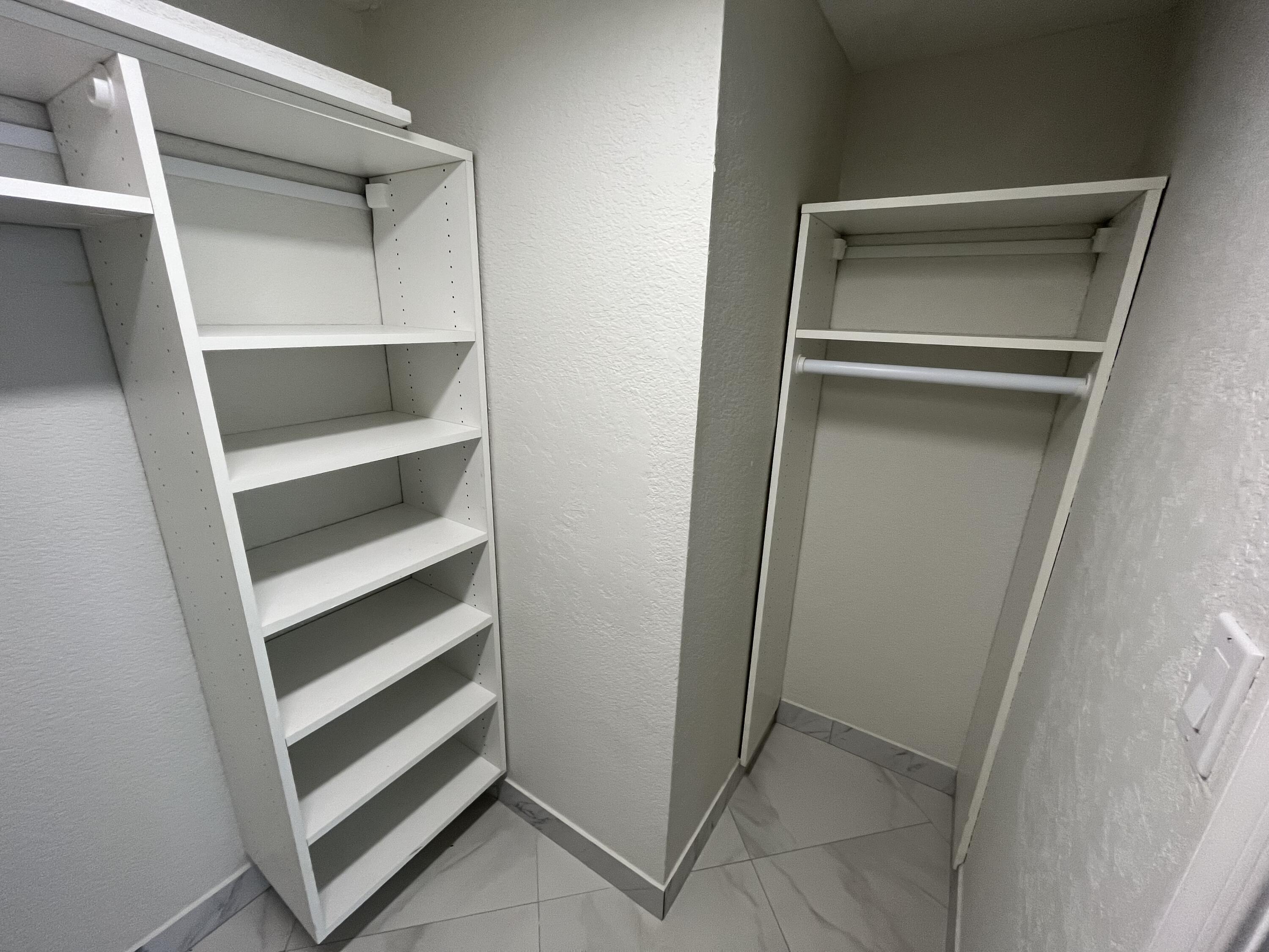 1000 Spanish River Road, Unit 1F Boca Raton, FL 33432 - Photo 15 of 29 Bedroom 1 Walk-in Closet