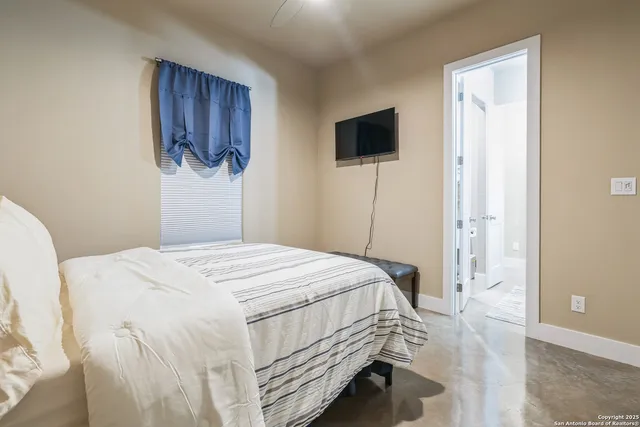 $749,500 | 1062 Lariat, Pipe Creek, TX 78003