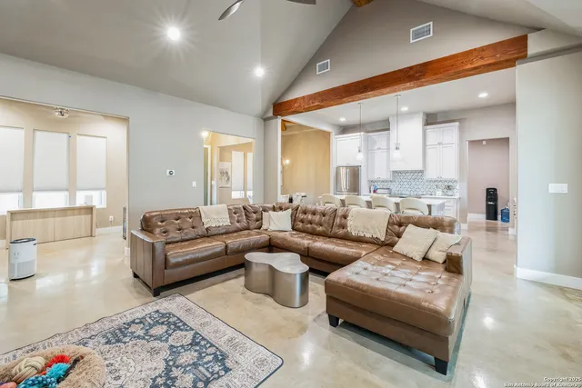 $749,500 | 1062 Lariat, Pipe Creek, TX 78003