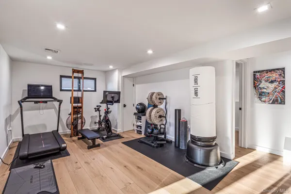 $1,299,000 | 3000 Holiday Park Drive, Merrick, NY 11566