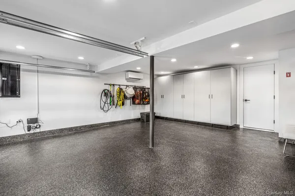 $1,299,000 | 3000 Holiday Park Drive, Merrick, NY 11566