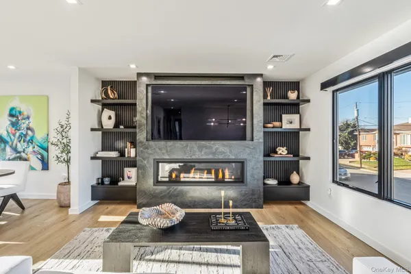 $1,299,000 | 3000 Holiday Park Drive, Merrick, NY 11566