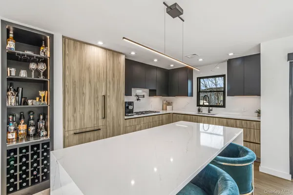 $1,299,000 | 3000 Holiday Park Drive, Merrick, NY 11566