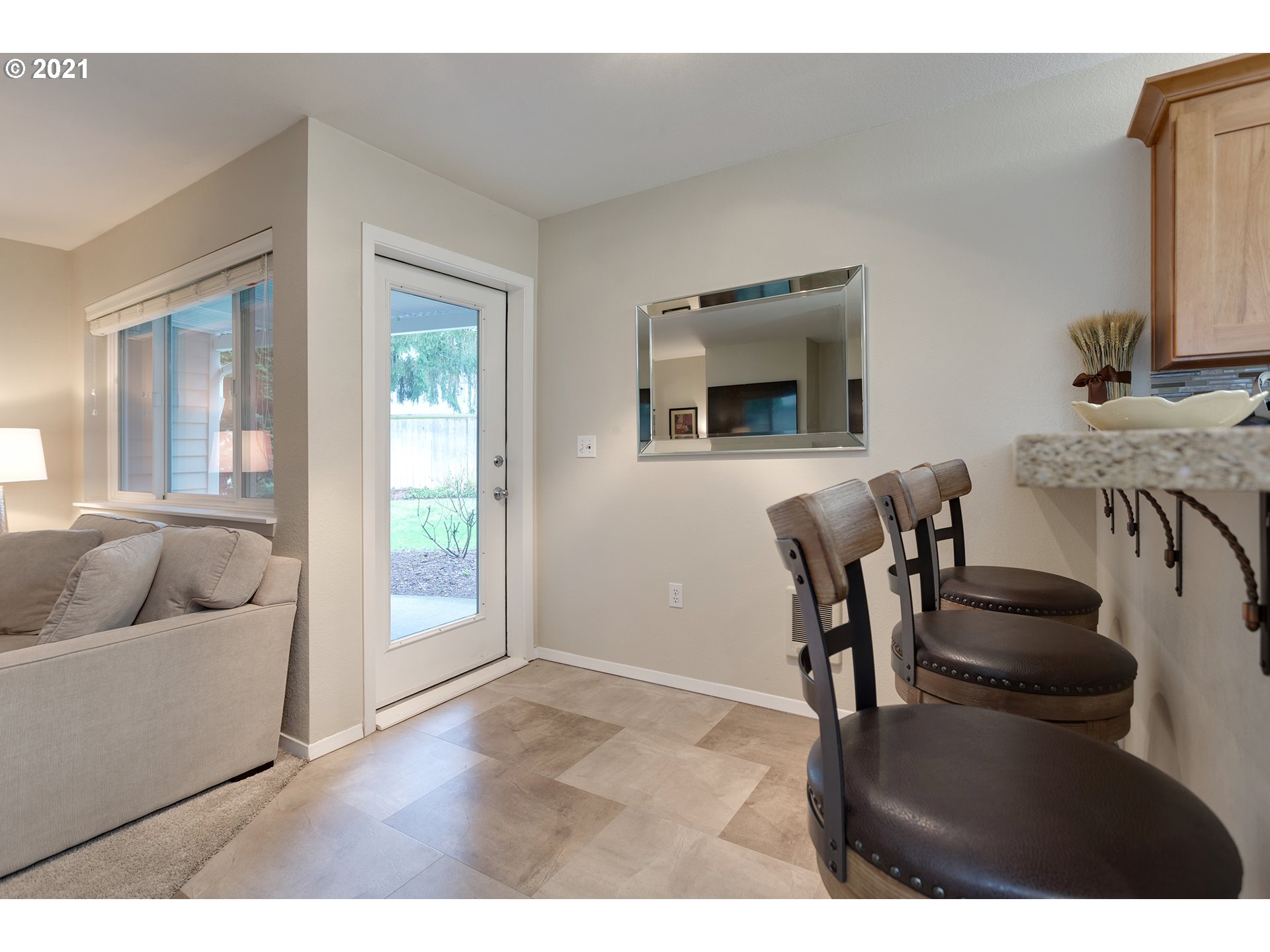 5225 Jean Road, Unit 510 Lake Oswego, OR 97035 - Photo 8 of 30 Gallery Image 8