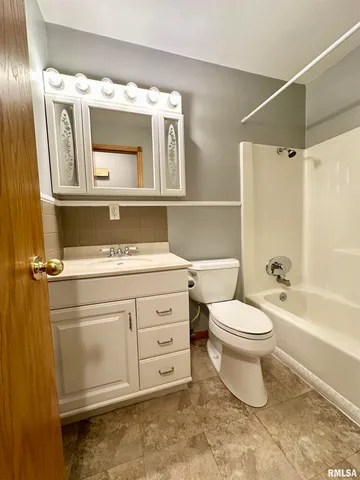 $152,000 | 1113 Coronado West, Jacksonville, IL 62650