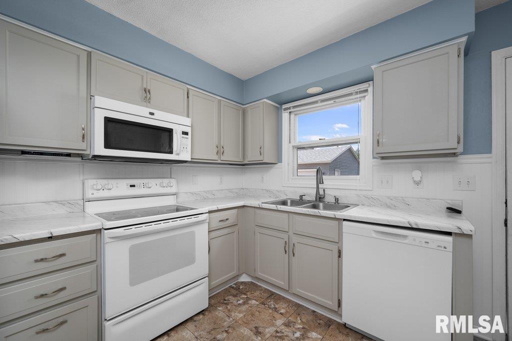 612 12th Avenue Hampton, IL 61256 - Photo 21 of 43