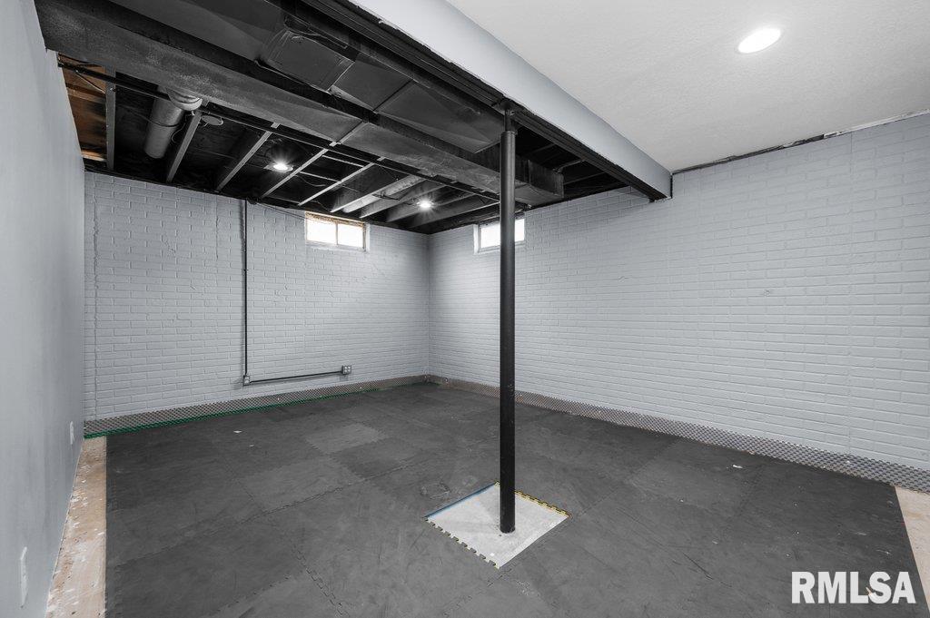 612 12th Avenue Hampton, IL 61256 - Photo 40 of 43