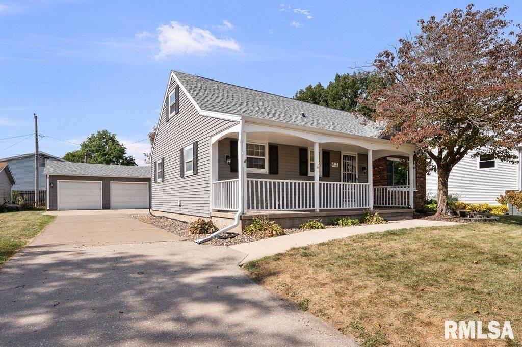 612 12th Avenue Hampton, IL 61256 - Photo 5 of 43