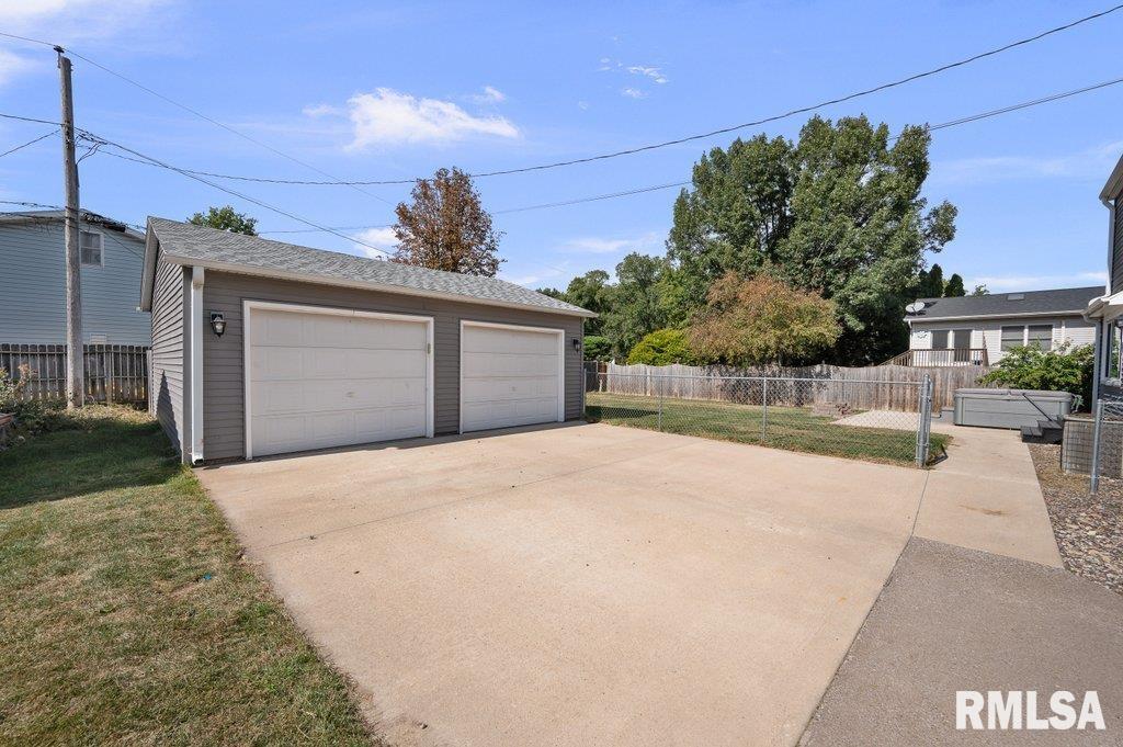 612 12th Avenue Hampton, IL 61256 - Photo 6 of 43