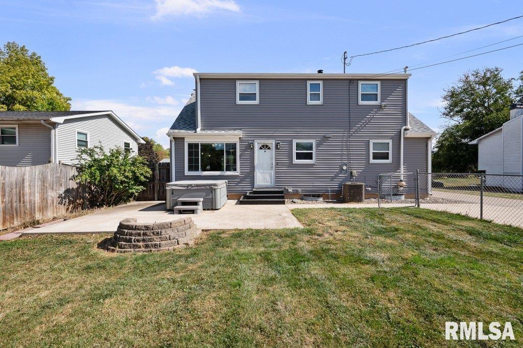 612 12th Avenue Hampton, IL 61256 - Photo 8 of 43