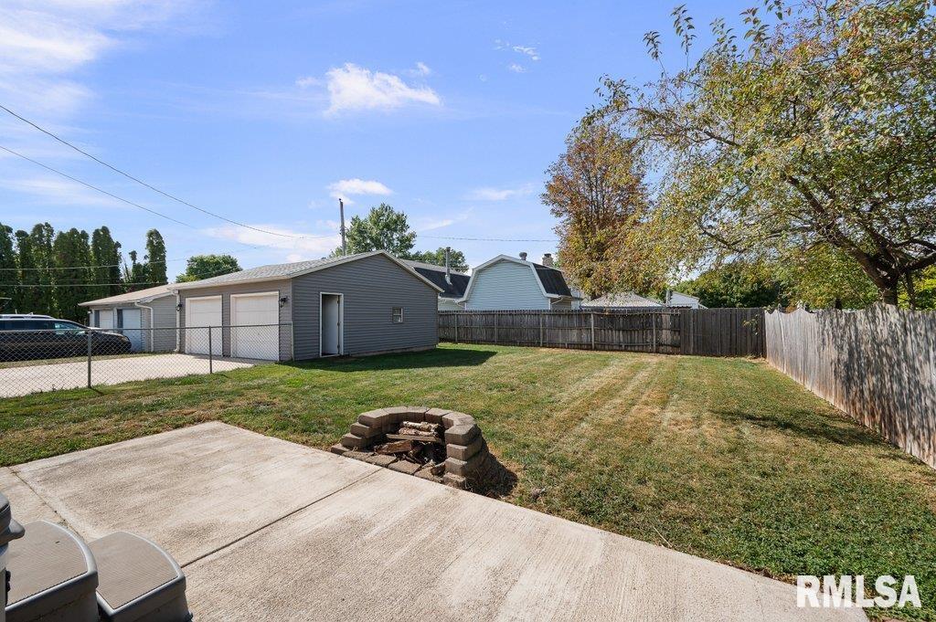 612 12th Avenue Hampton, IL 61256 - Photo 9 of 43