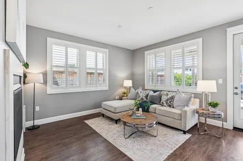 $825,000 | 117 Grayson Way, Healdsburg, CA 95448