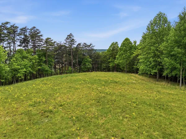 $399,000 | 2750 B Browns Trace Road, Sherwood, TN 37376