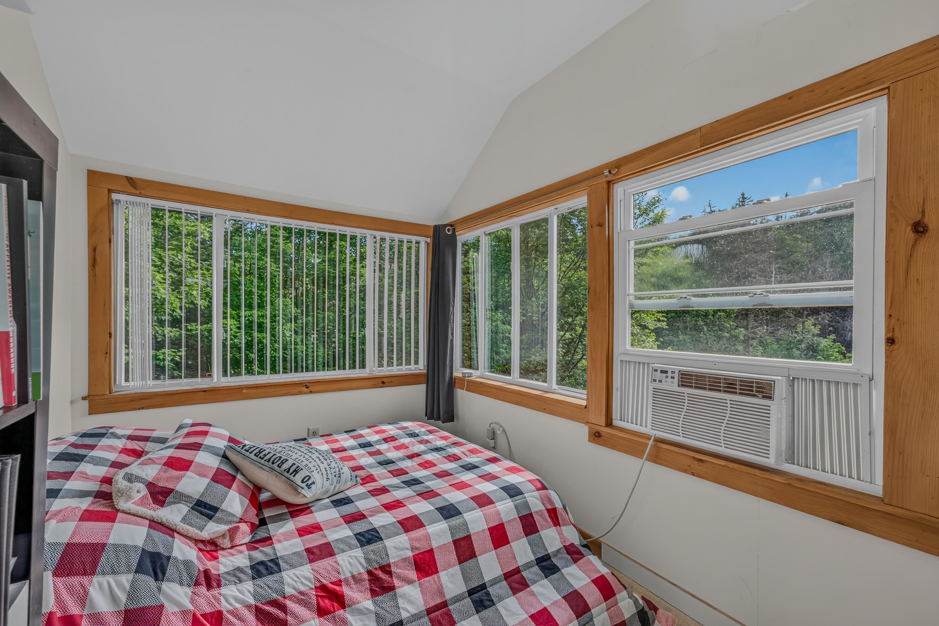1736 Grimes Road Lyndon, VT 05819 - Photo 20 of 47