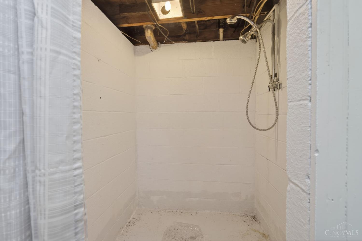 1065 Mc Kelvey Road Cincinnati, OH 45231 - Photo 24 of 38 Basement Shower
