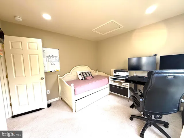 $4,400 | 21201 Sundial Court, Broadlands, VA 20148