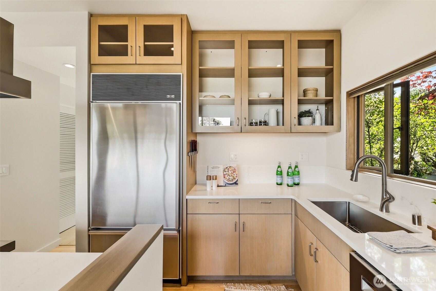 3607 West Commodore Way Seattle, WA 98199 - Photo 21 of 37