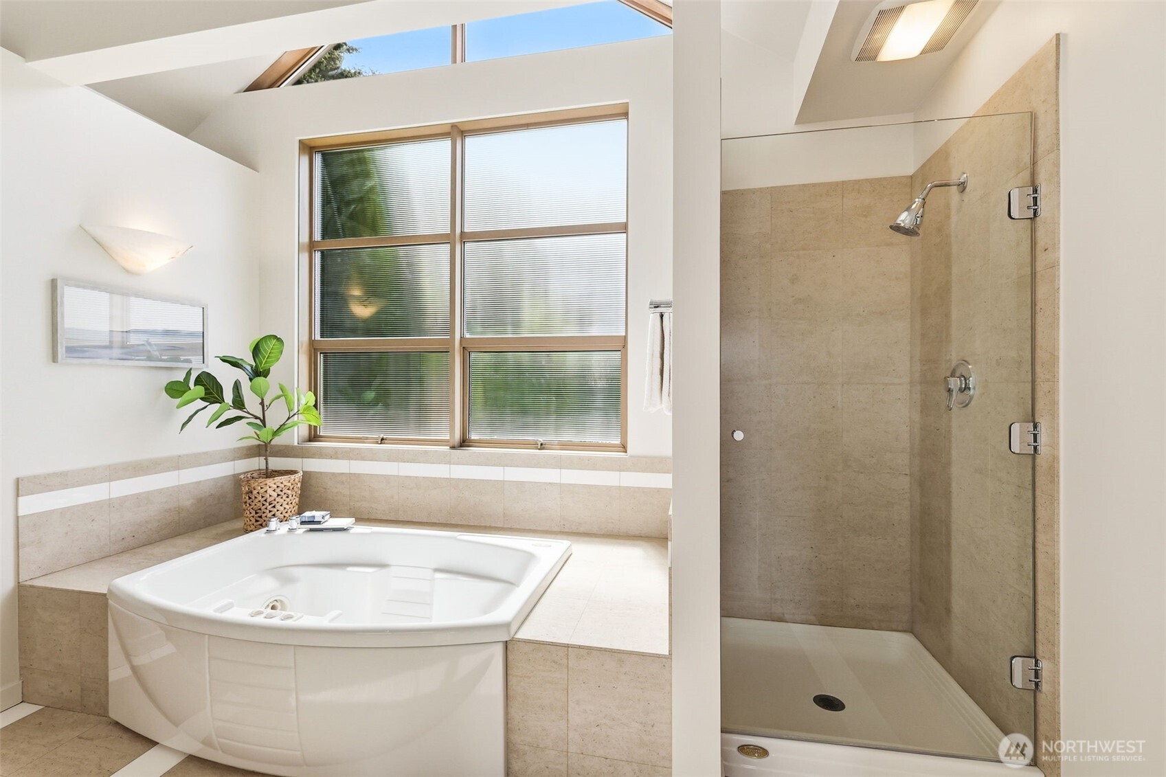 3607 West Commodore Way Seattle, WA 98199 - Photo 26 of 37